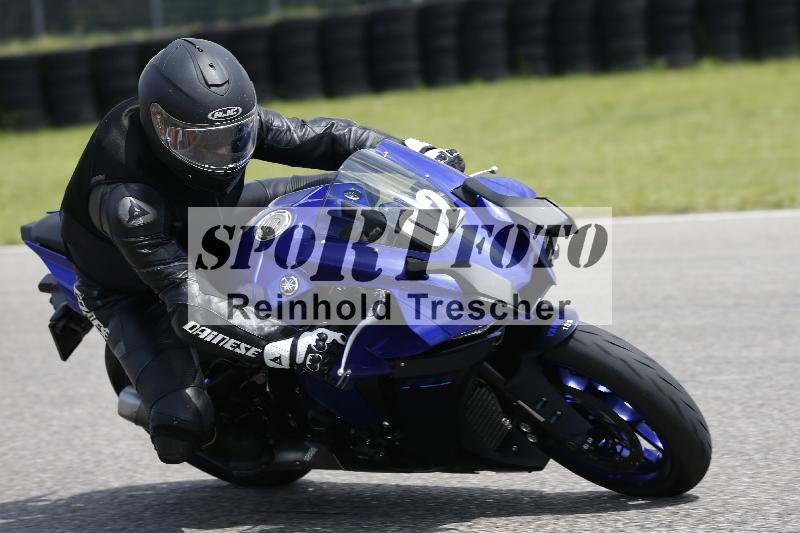 /Archiv-2024/29 12.06.2024 MOTO.CH Track Day ADR/Gruppe gelb/02